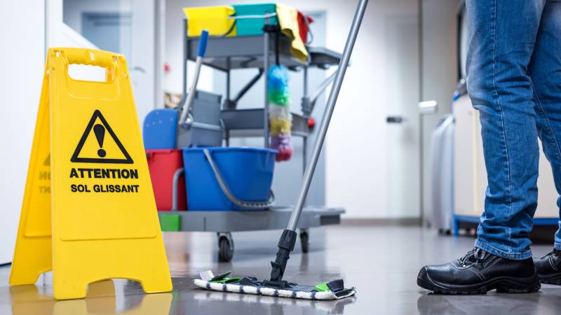 Ménage dans maison individuelle